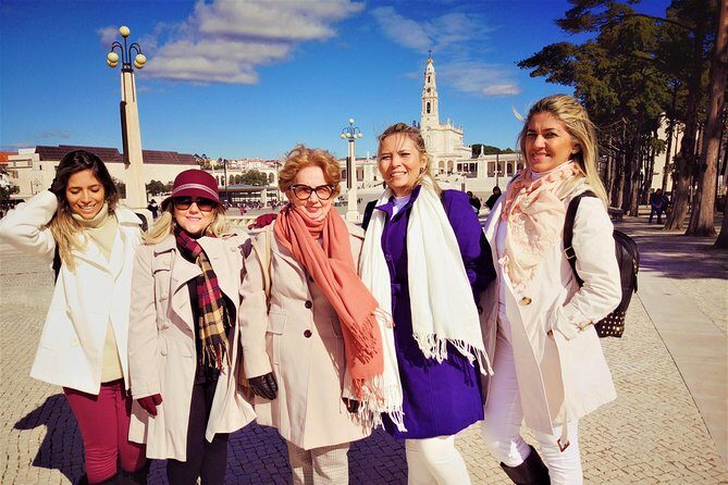 Exclusive Tour of Fátima and home of the shepherds - Stop 1: Museu do Santuario de Fátima and the basilica complex