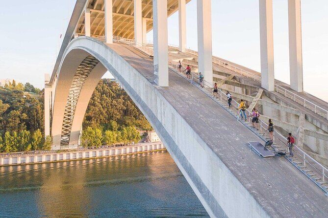 Explore Porto & Aveiro within Riverboat Cruises - Private Full Day Tour from Lisbon with Lunch - Price and logistics: what you’re really paying for