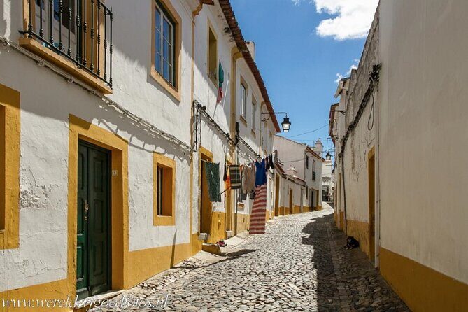 Explore the Highlights of Evora: Self-Guided GPS and Audio Tour - Évora is a great match for self-guided walking