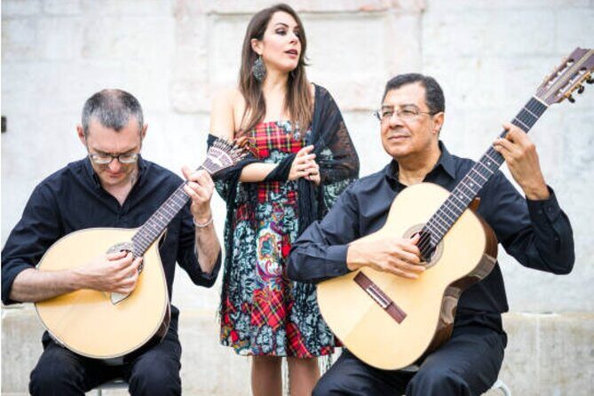 Fado Half Day Guided Tour with Dinner and Live Show in Lisbon - Dinner and live fado: how the evening actually lands