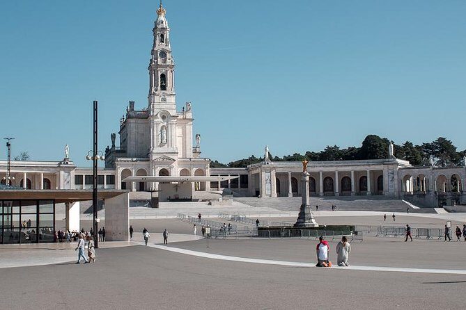 Faith and Heritage: Fátima, Batalha, Nazaré, Óbidos from Lisbon - Should you book this Lisbon to Fátima, Batalha, Nazaré and Óbidos tour?
