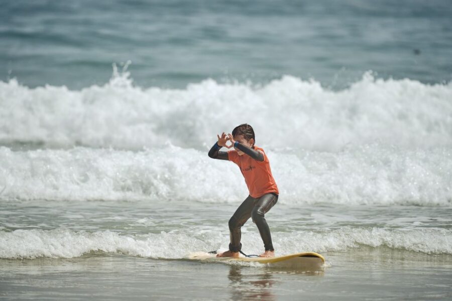 Family/children surf lesson - Meeting at Hotel Star Inn Peniche: Fast Start, Clear Setup