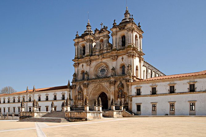 Fátima Batalha Nazaré and Óbidos Full Day Tour from Lisbon - What to bring and how to survive a packed day