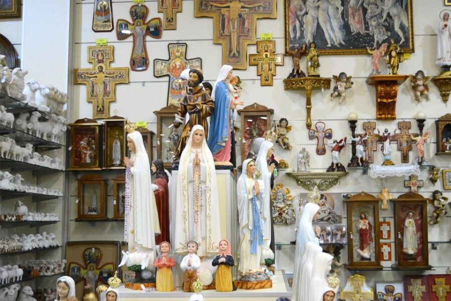 Fatima, Batalha, Nazare, Obidos Private Full Day Tour - Key things to know before you go