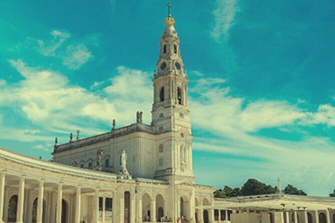 Fátima - Full Day Private Guided Tour from Lisbon by minivan - Practical tips for a smoother Fátima day