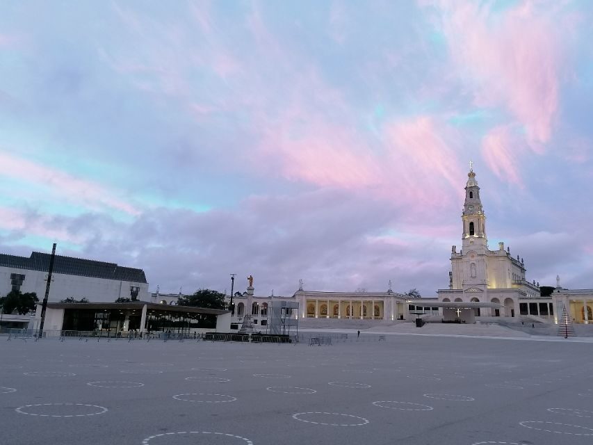 Fatima Full-Day Private Personalized Pilgrimage from Lisbon - Aljustrel: walking the children’s world in real time