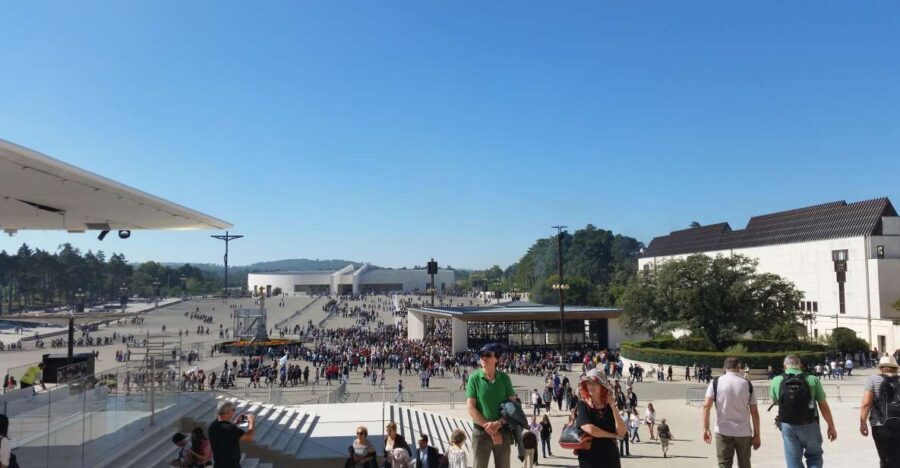 FATIMA FULL DAY PRIVATE TOUR FROM LISBOA - The Sanctuary of Our Lady of Fátima: more than a landmark