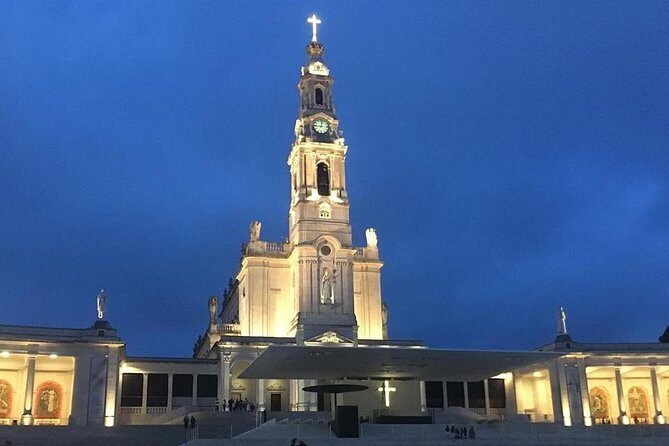 Fátima Message Private Tour with Candle Procession from Lisbon - Lisbon-to-Fátima logistics: a 1:30 pm start and a near-midnight return