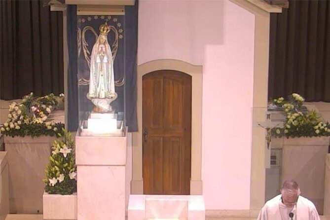 Fátima Message Private Tour with Candle Procession from Lisbon - International Rosary and the candle procession: what to expect at the finale