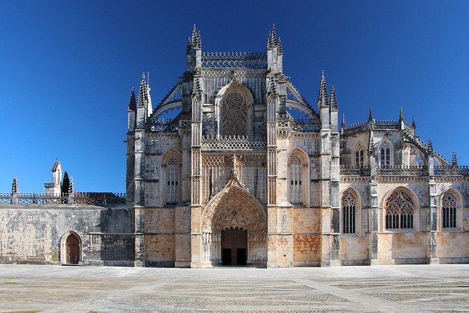 Fatima, Nazaré and Obidos Day Trip from Lisbon - Guide John and the small-group pacing effect