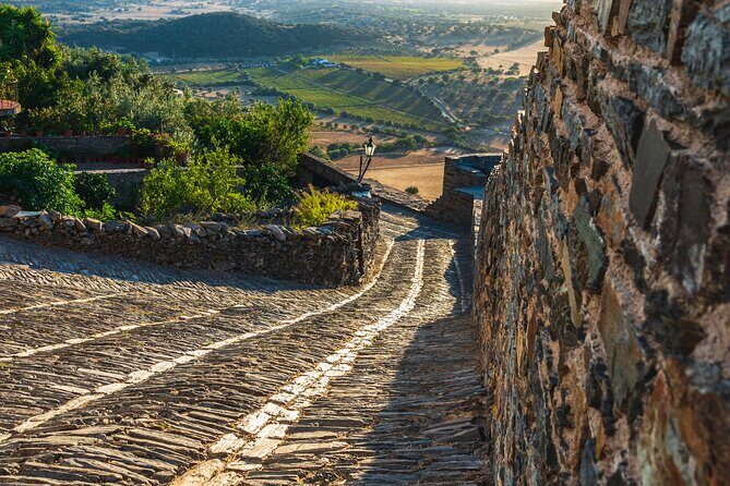 Fátima, Nazaré and Óbidos Small Group Full-Day Tour from Lisbon - Mosteiro da Batalha: the quick late-Gothic peek you shouldn’t ignore
