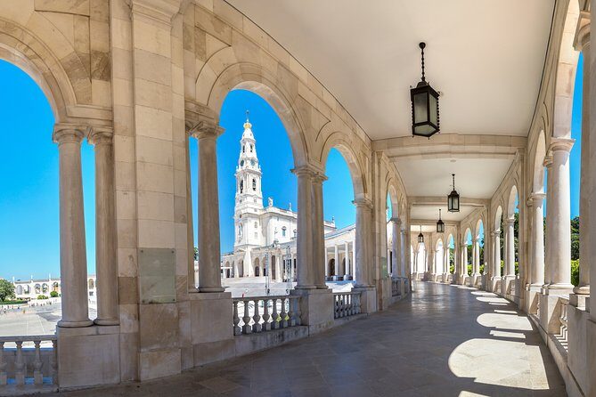 Fátima Private Tour And Batalha Nazaré & Óbidos - Stop 3: Basilica de Nossa Senhora do Rosário de Fátima