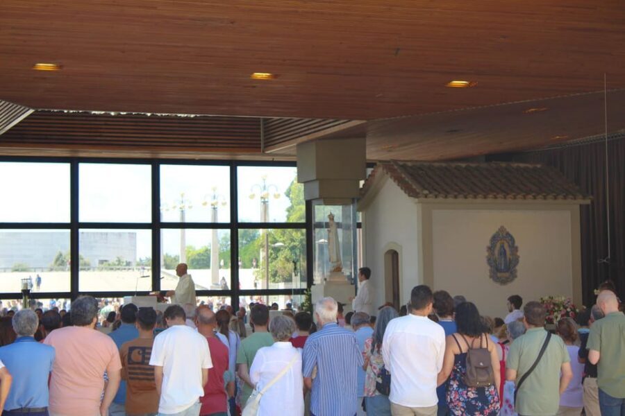 Fátima: Sanctuary and Aljustrel Village, Private Guided Tour - Entering The Sanctuary at Your Own Pace
