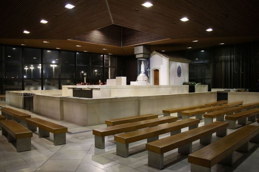 Fatima Spiritual Full Day Private Tour from Lisbon - Via Sacra, the Holy Trinity Basilica, and the Interactive Wax Museum