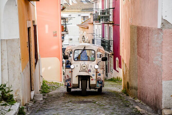 Food & Wine Lisbon Tour with Local Guide in Private Eco Tuk Tuk - Key highlights that make this tour worth your time