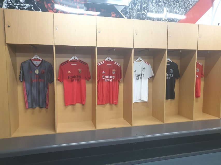 FOOTBALL LOVERS FULL DAY TOUR AT LISBON - Estádio da Luz and the Benfica Museum: Red Devils facts you can see