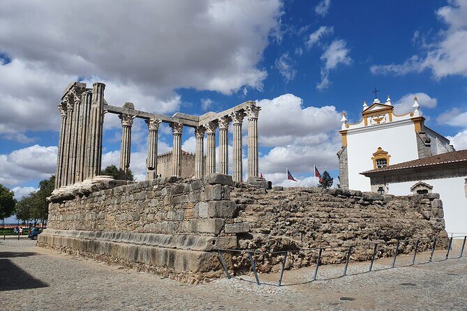 From Lisboa: Évora & Monsaraz Small-Group Full Day Tour - 9:00 AM pickup and the 25 de Abril bridge moment