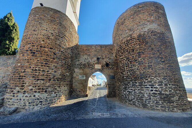 From Lisboa: Évora & Monsaraz Small-Group Full Day Tour - Cathedral of Évora: views, age, and a ticket you should plan for