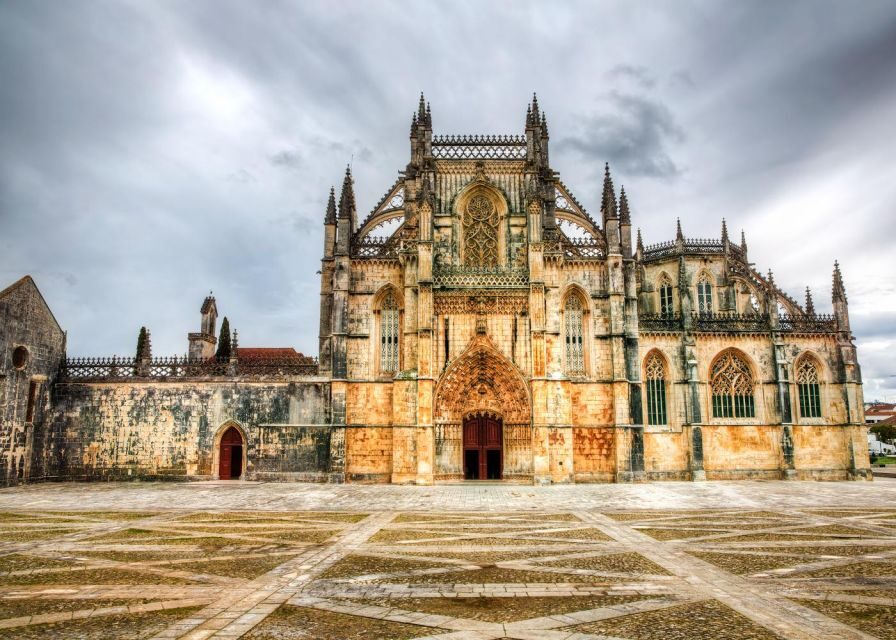 From Lisboa: Fatima, Nazare, Obidos & Batalha Full Day Tour - A Lisbon-to-Fátima–Batalha–Nazaré–Óbidos route that actually feels efficient