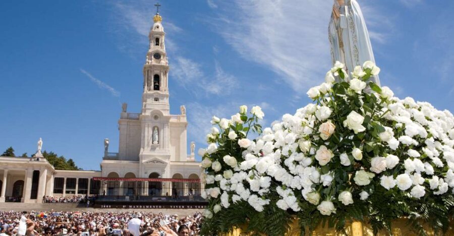 From Lisboa: Fatima, Nazare, Obidos & Batalha Full Day Tour - Sanctuary of Fátima: the Basilica and Chapel of the Apparitions, with time to take it in