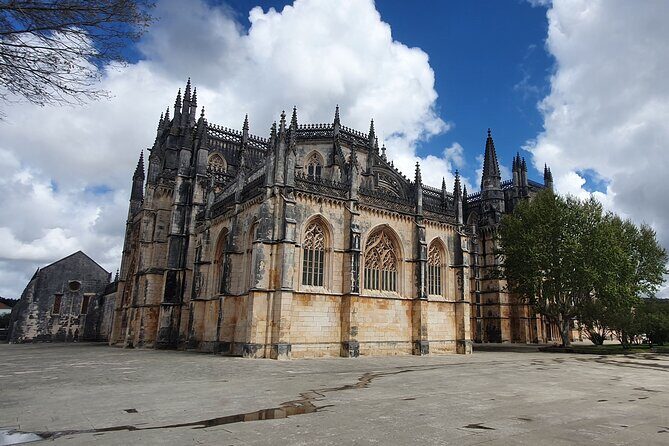 From Lisboa: Fátima, Nazaré, Óbidos & Batalha Private Tour - Price and Value: What $602.06 Gets You