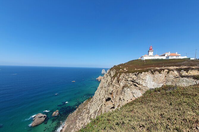 From Lisboa: Sintra, Cabo da Roca & Cascais Private Full Day Tour - Stop 3: Sintra National Palace (possible visit, but not if you want to see everything)