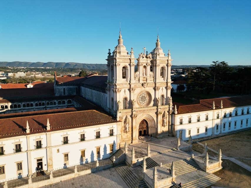 From Lisbon: Alcobaça & Óbidos Self-Guided Tour - The Óbidos walls: self-guided wandering with the right kind of structure