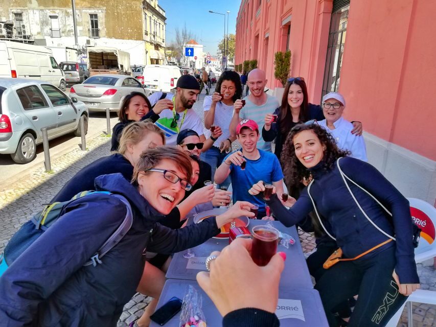 From Lisbon: Arrábida Day Tour & Wine Tasting - Livramento Market: breakfast, oysters, and the easiest way to eat like locals
