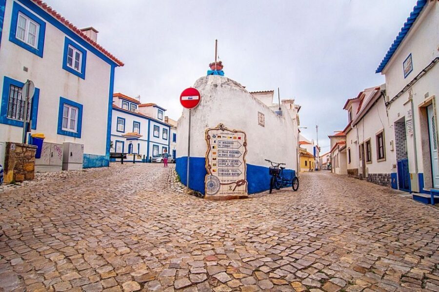 From Lisbon: Coastal Villages and Mafra Palace Guided Tour - Price and value: what you pay for (and what you don’t)