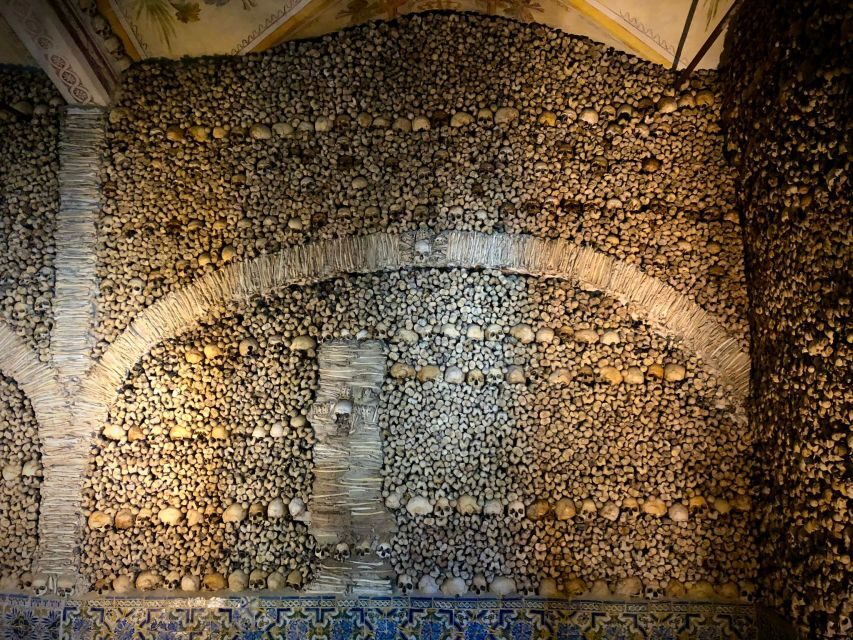 From Lisbon: Évora City Private Tour - Roman Temple of Évora: a 30-minute guided highlight you can handle
