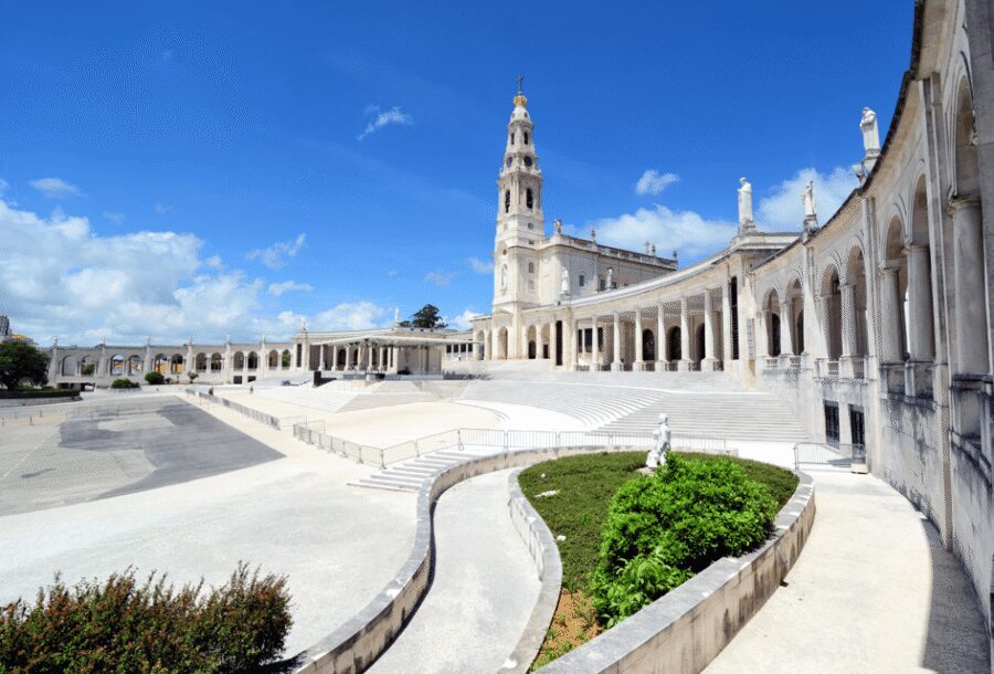 From Lisbon: Fátima, Batalha and Tomar - Faith and Knights Templar - A 9-Hour Portugal Day Trip With Faith, Knights, and UNESCO Stops