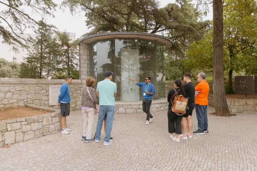 From Lisbon: Fátima HD and the Three Little Shepherds' House - Sanctuary of Our Lady of Fátima: the Chapel of the Appearances and time to breathe