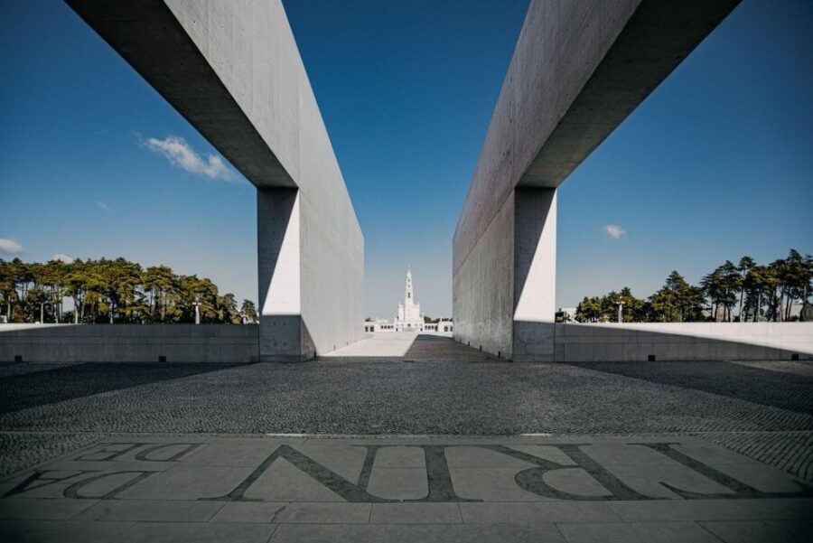 From Lisbon: Fatima, Nazaré, Batalha and Óbidos Tour - Fátima: sanctuary visits, photo time, and candle-lighting moments