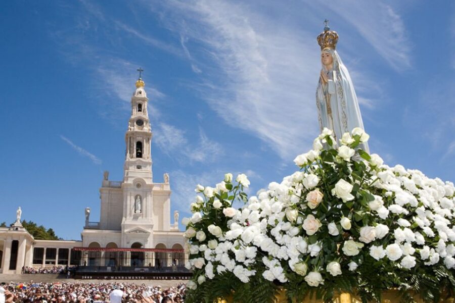 From Lisbon: Fatima Sanctuary Private Day Tour - Chapel of Apparitions and Mass: Where the Day Changes Tone