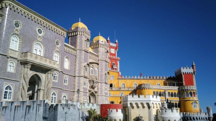 From Lisbon: Nazare and Sintra Private Tour - Nazaré: fishing traditions, sun-drying fish, and fortress views