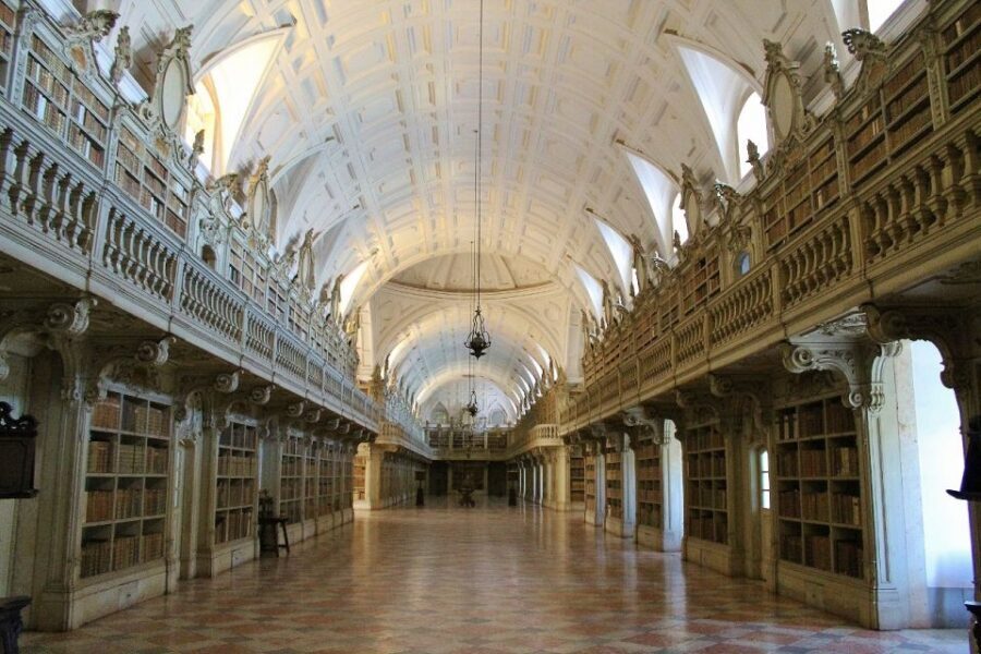 From Lisbon: Óbidos and Mafra Palace Private Tour - Skip-the-line entry and real guide time: where the value hides