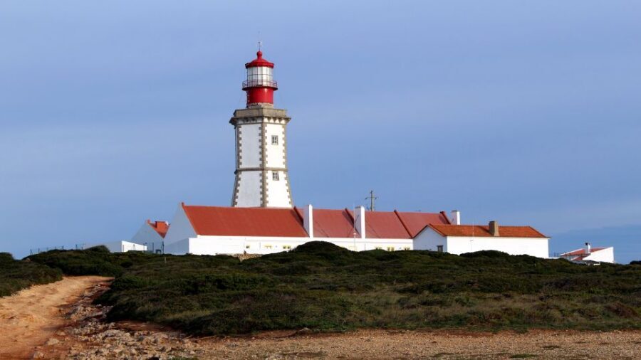 From Lisbon or Sesimbra: 4x4 Tour to Cape Espichel - Small group value: up to 10 people, more attention per person