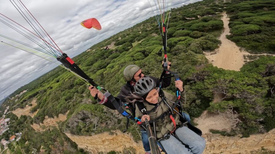 From Lisbon: Paragliding Flight with Transfers - The 20-minute engine-free flight: what happens after the briefing