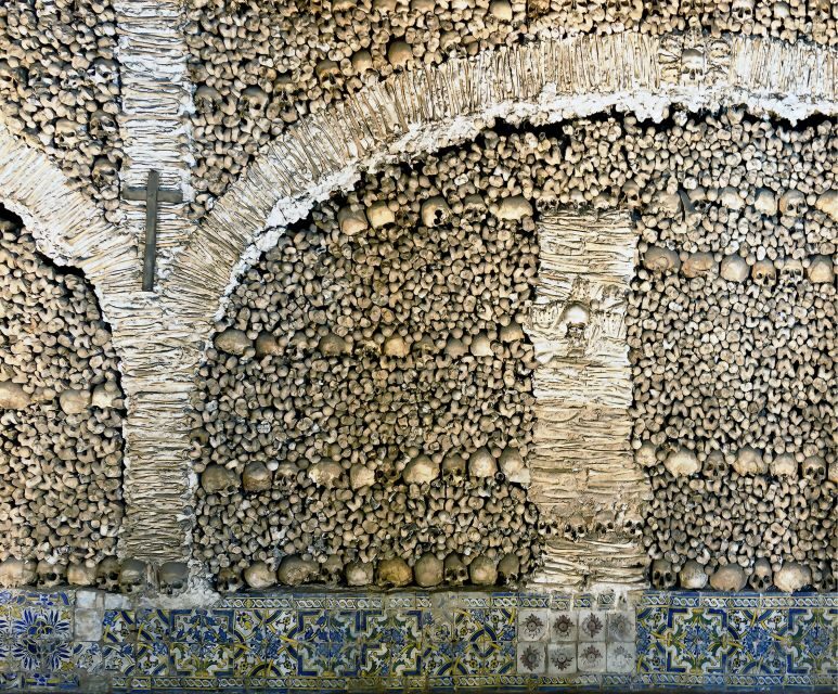 From Lisbon: Private Customized Small-Group Tour to Evora - A private, customized day trip that starts with your hotel