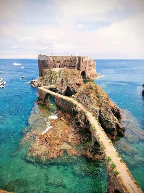 From Lisbon : Round trip to Peniche, Berlengas. - Peniche to Berlengas: that 30-minute catamaran ride