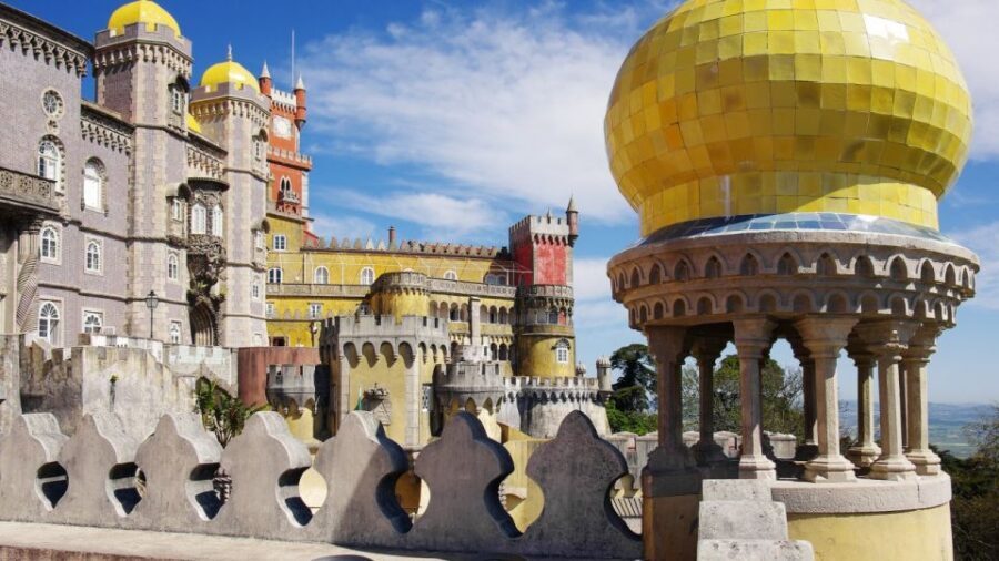 From Lisbon: Sintra and Cascais Deluxe Full-day Private Tour - Sintra Village Break: Travesseiros de Sintra and the Old-Town Rhythm