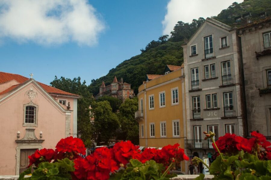 From Lisbon: Sintra and Cascais Full-Day Private Tour - Quinta da Regaleira: mystical stops that reward good directions