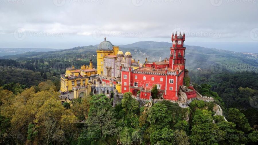 From Lisbon: Sintra, Cabo da Roca, & Cascais Day Trip - Sintra’s First Stop: Castle of the Moors for Big Views and Reconquista Context