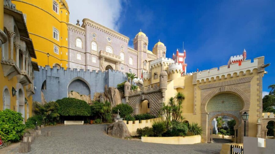 From Lisbon: Sintra, Cabo da Roca, & Cascais. Full-Day Trip - Pickup and comfort: the part that saves your energy
