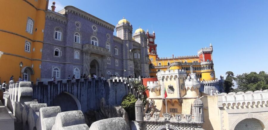 From Lisbon: Sintra Private Tour Full-Day in a Premium Car - Sintra lunch and free time: use it to slow down