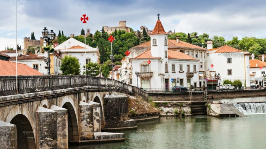 From Lisbon: Tomar, Christ Convent & Almourol Castle Tour - The Tejo–Zêzere confluence stop: where geography turned into power