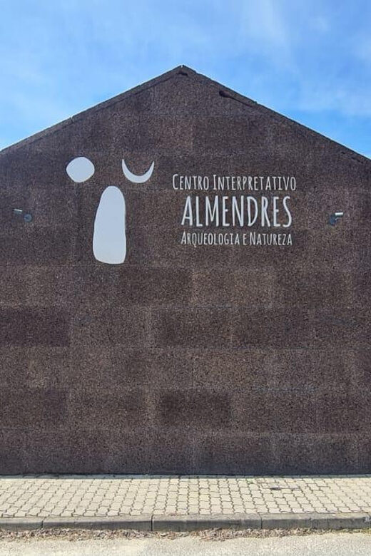 From Montemor or Évora: Guided Hike to Almendres Megalithic - Almendres megaliths feel different when a guide shows you how to look