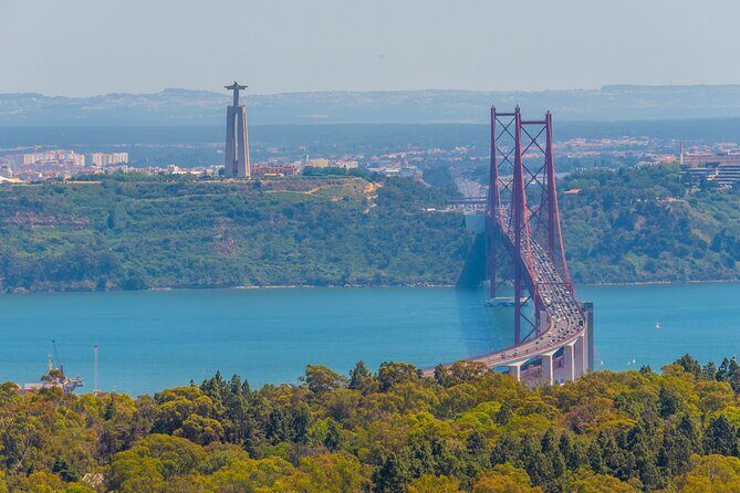 FULL DAY Private Tour of Lisbon's main tourist attractions - 25 de Abril Bridge: the Tagus bottleneck crossing with real engineering scale
