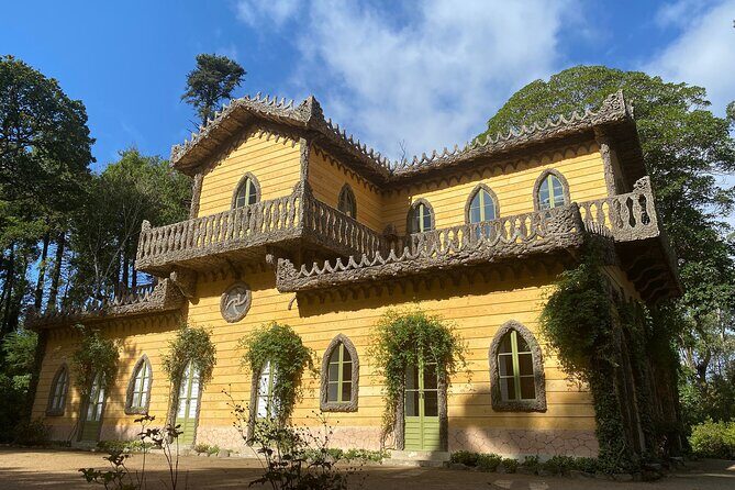 Full Day Tour in Sintra Pena Palace and Quinta de Regaleira - Quinta da Regaleira and the Initiation Well: the gardens are the main event