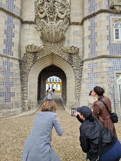Full Day tour in Sintra with Pick-up in Lisboa - Tips That Make the Day Feel Easier